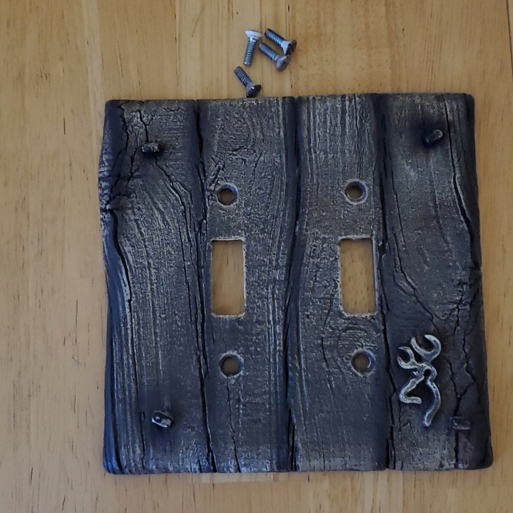 Light switch plate